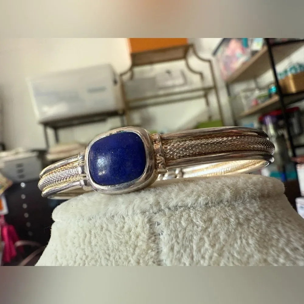 Boho Silver Bangle with Deep Lapis Stone – Artisan Style